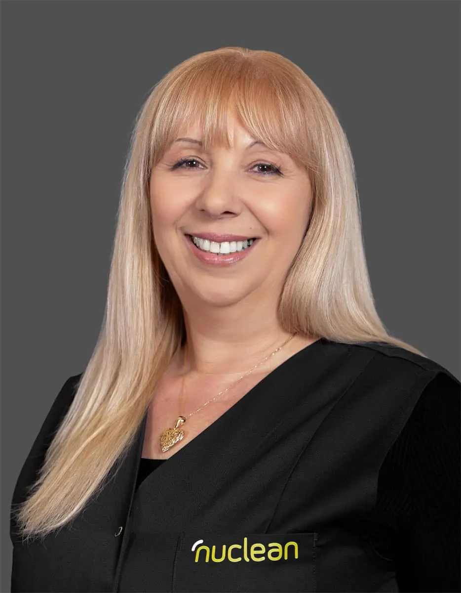 Esther Jakab